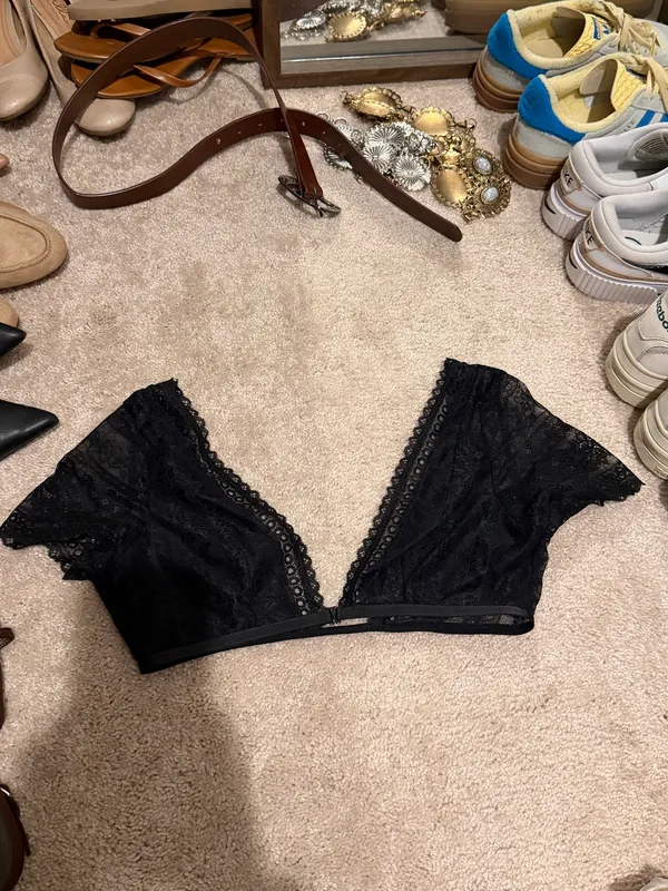 Forever 21 Lace Black Top Micro - Image 2