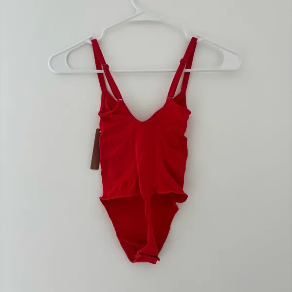 Skims x Lana Del Rey Seamless Sculpt Thong Bodysuit in Ruby - Image 7