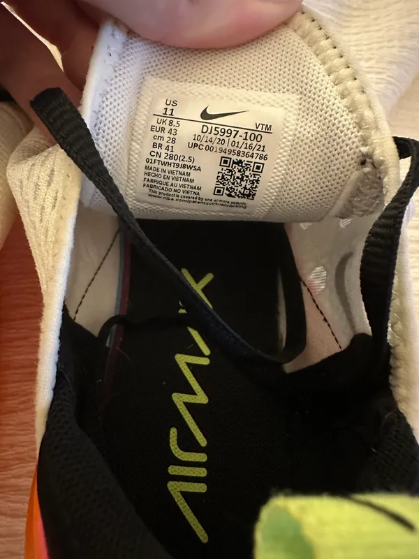 Nike Air Max 270 Sneakers - Image 5