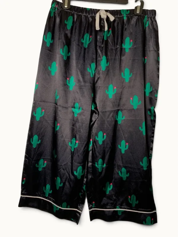 Women’s XL Cactus Pajama Set 2 Piece Satin Short Sleeve Wide Leg Capri PJs - Image 13
