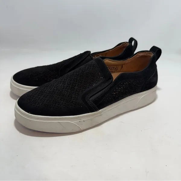 Vionic Kimmie Perf Black Slip On Sneakers Women’s 9 Orthopedic Comfort - Image 3
