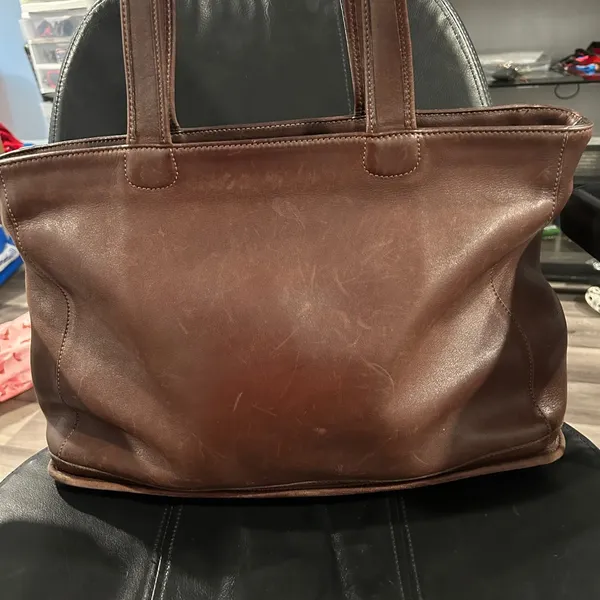 Coach Vintage Bleeker Brown Leather Tote Bag Zip closure - Image 2