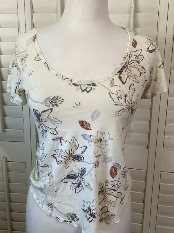 Wilfred Cream Floral Scoop-Neck Peplum Crop Top - Image 4
