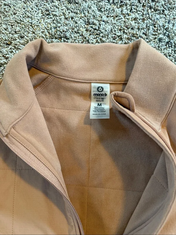 Women's Lightweight Quilted Jacket - Image 3