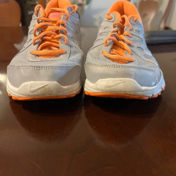 Nike Revolution 2 Athletic Running Shoes Size 9.5 - Image 3