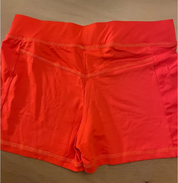 B91-69 New Women’s Hooters girl Uniform Shorts with a Flaw size T-Medium - Image 4
