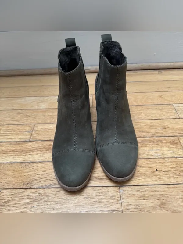 Toms Olive Green Suede Ankle Booties with Stacked Heel, size 8.5 - Image 2