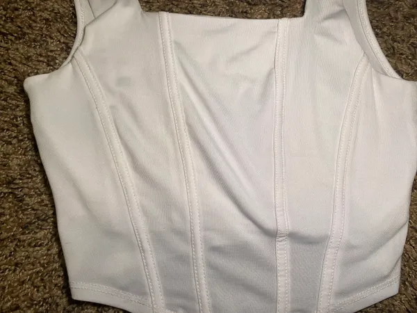 White crop top - Image 2