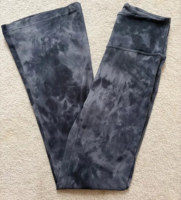 Lululemon Align High-Rise Flare Pants Size 6 - Image 2