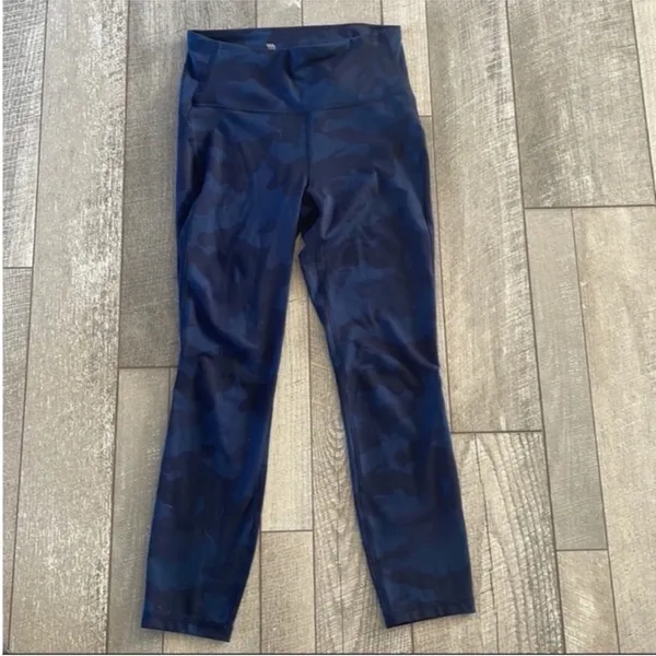 All In Motion Size Small Blue Camouflage High-Waisted Activewear Leggings. - Image 5