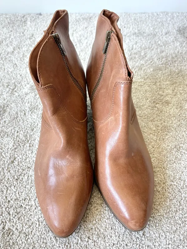 Frye Jennifer Ankle Booties Brown Leather Round Pointed Toe Western - Image 3