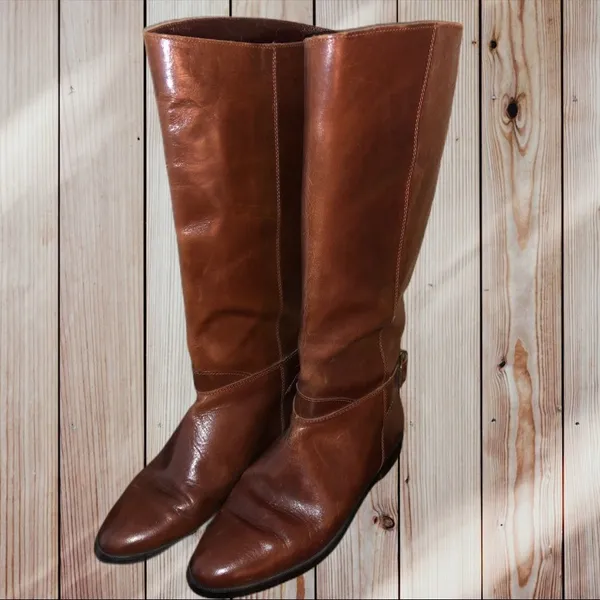 Next to new!! Boots Brown Size 7 - Image 3