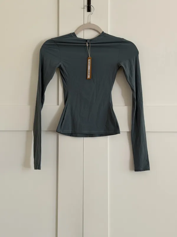 NWT Skims Fits Everybody Long Sleeve T-Shirt XXS - Image 2