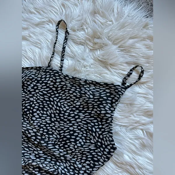 Old Navy asymmetrical camisole - Image 4