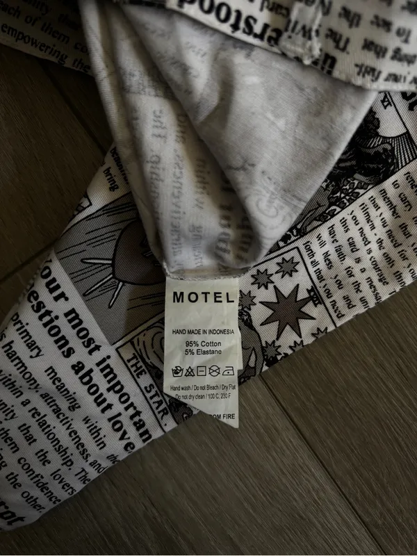 Motel Rocks Black & White Tarot-Print Flared Pants - Image 2