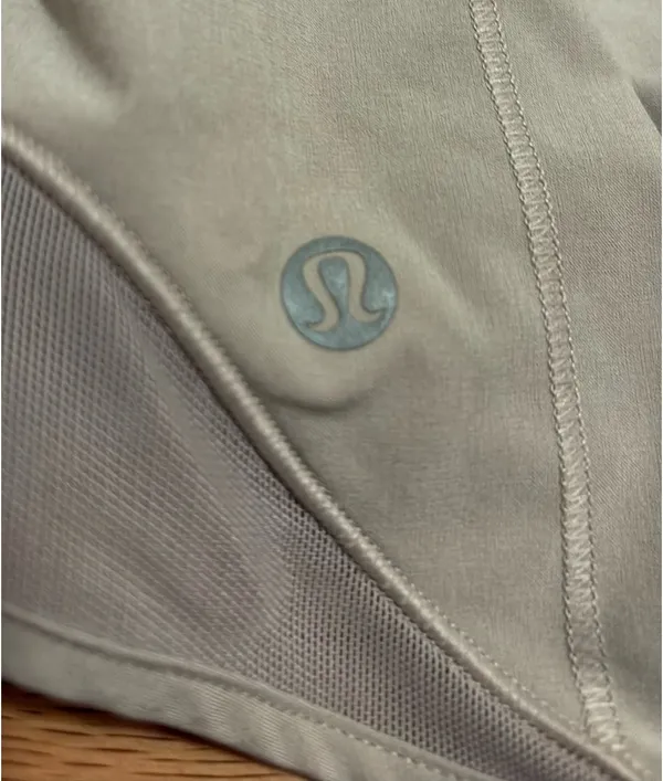 Lululemon Hotty Hot Shorts 2.5" - Image 4