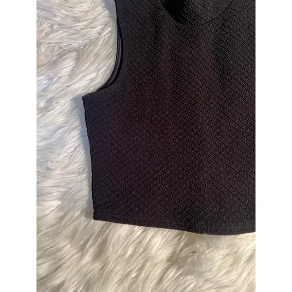 inTu. Women's Size Small Sleeveless Mock Neck Top Black Textured Zip Back TW2908 - Image 3