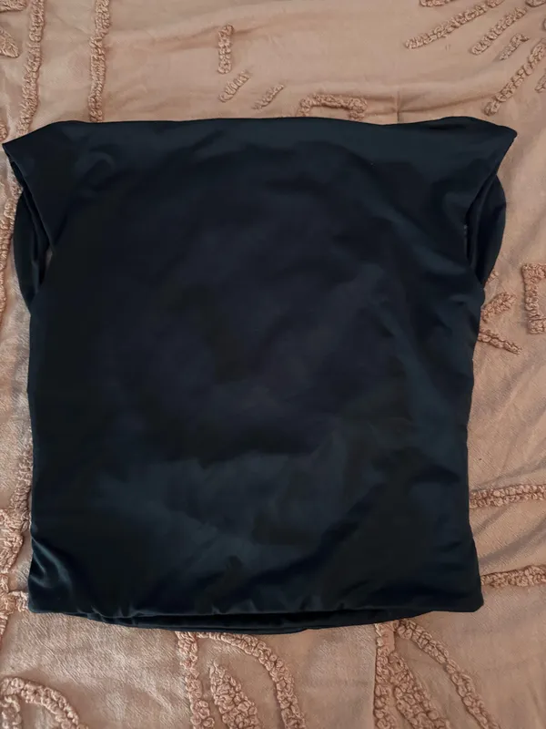 Princess Polly Black Top Crop - Image 3