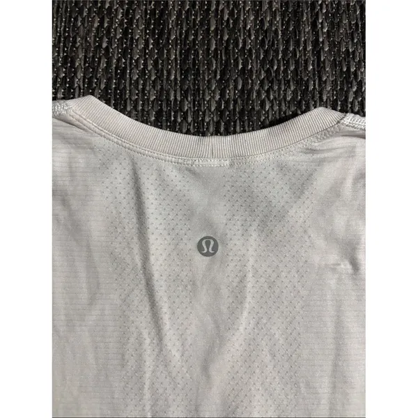 Lululemon Swiftly Tech Long Sleeve Breeze *Relaxed Fit White Cream Size 6 - Image 5