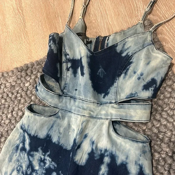 ^F GH^N‎ Tie Dye Denim Flare Jumpsuit Size P - Image 9