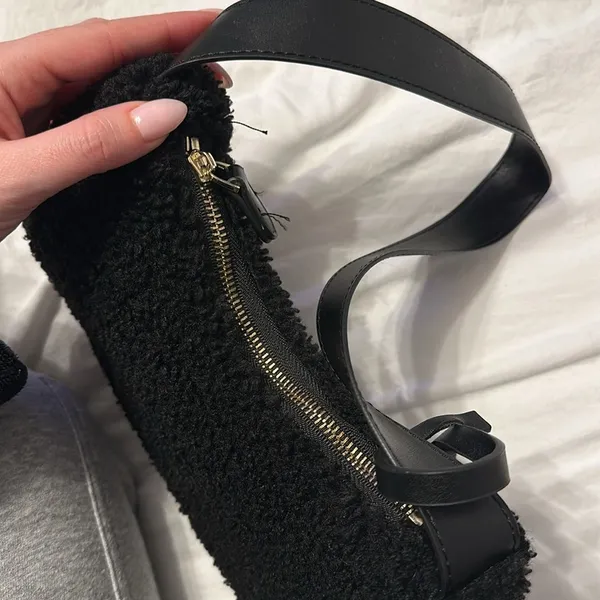 Black Fur Shoulder Bag - Image 3