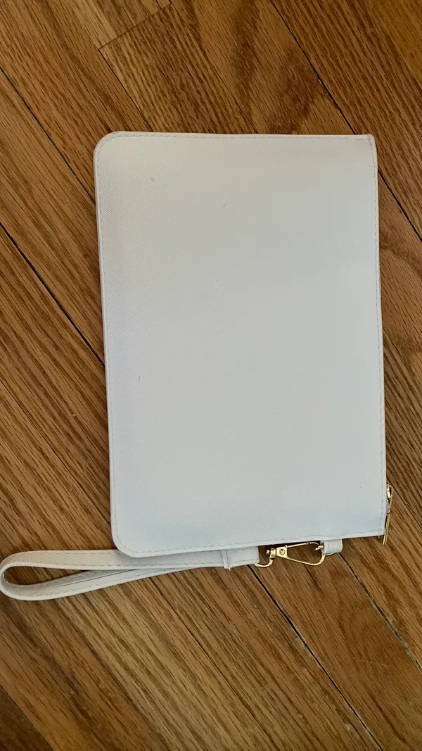 Mrs. Clutch White - Image 2