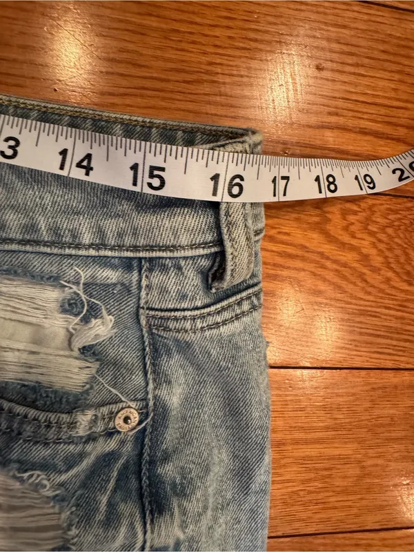 American Eagle Mom Short Distressed Denim Shorts – Size 12 - Image 8