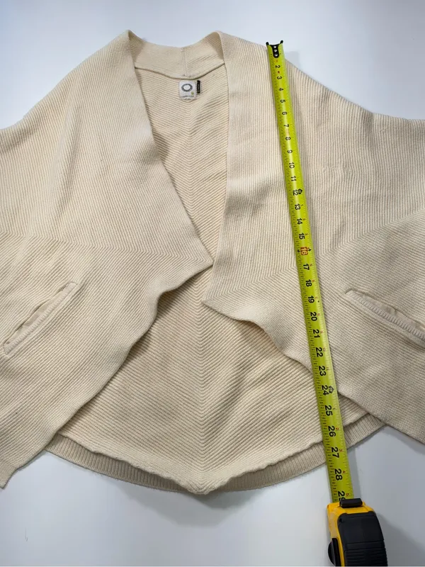 AKEMI + KIN Open-Front Short-Sleeve Cardigan in Cream - Image 3