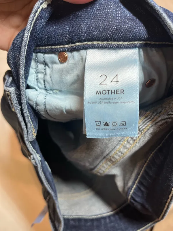 Mother dark wash straight leg jeans size 24 - Image 2