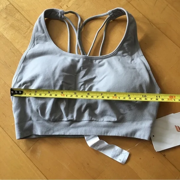 Fabletics Strappy Seamless Sports Bra Icy Gray Size Small - Image 8