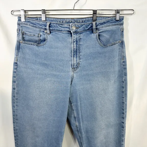 American Eagle Plus Size 18 Jeans Mom Light Wash‎ Blue High Rise Relaxed 633 - Image 3