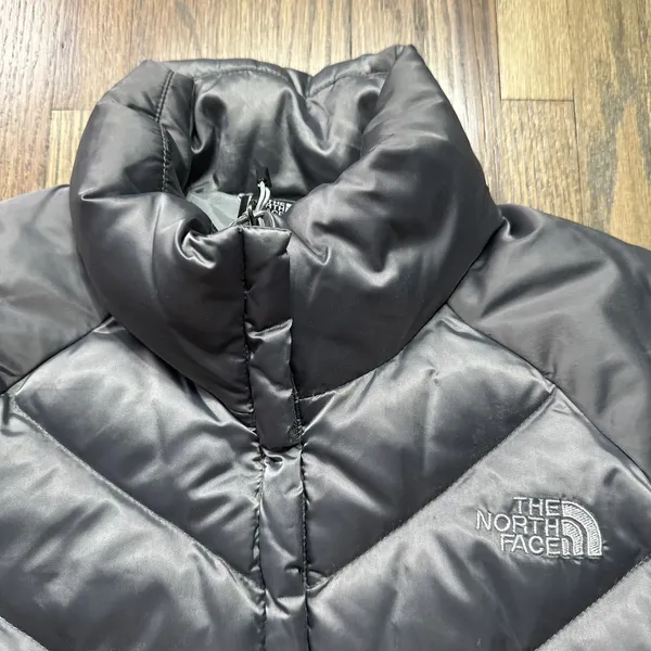 Women's The North Face 550 Down Filled Puffer Jacket Medium Ladies Silver - Image 3