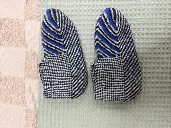 Bombas Gripper Unisex Slippers size L - Image 2