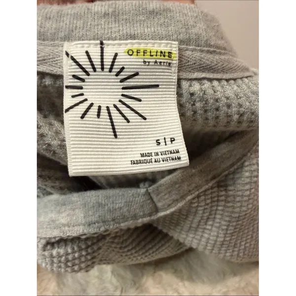 Offline By Aerie Long Sleeve Waffleknit Oversized Top Thumb Holes Size Small - Image 3