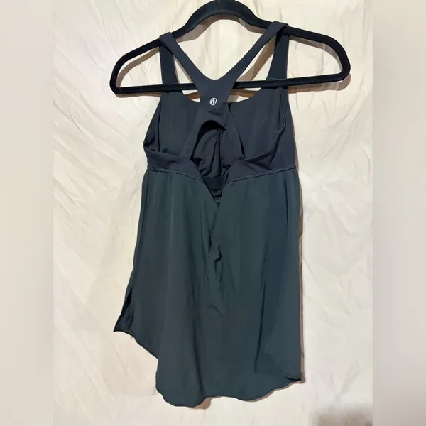 Lululemon tank top - Image 2