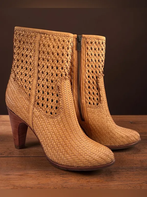 FRYE Woven Tan Leather Heeled Ankle Booties with Side Zip NWOB - Image 2