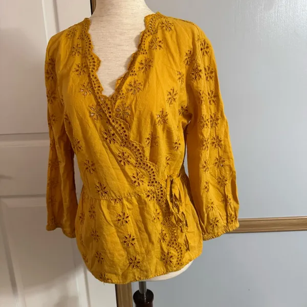 Madewell Mustard Yellow Eyelet Faux Wrap Shirt Size Small - Image 4
