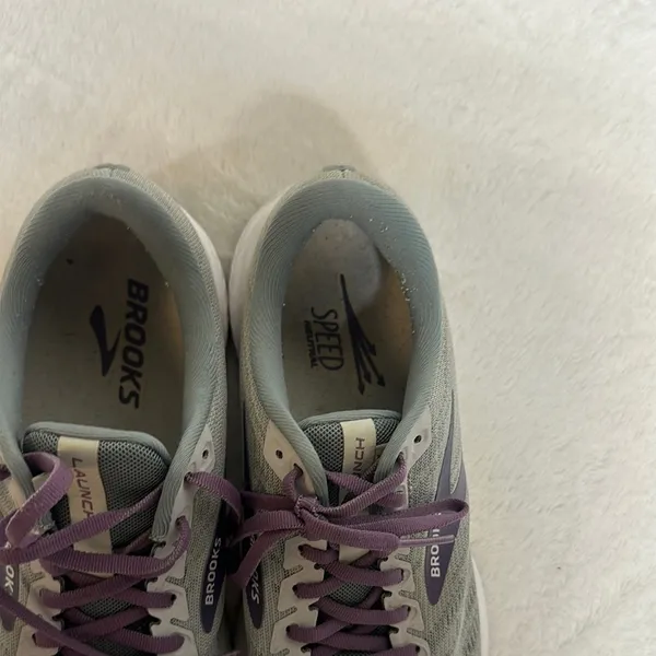 Brooks Gray and Purple Athletic Shoes for Running - Image 6