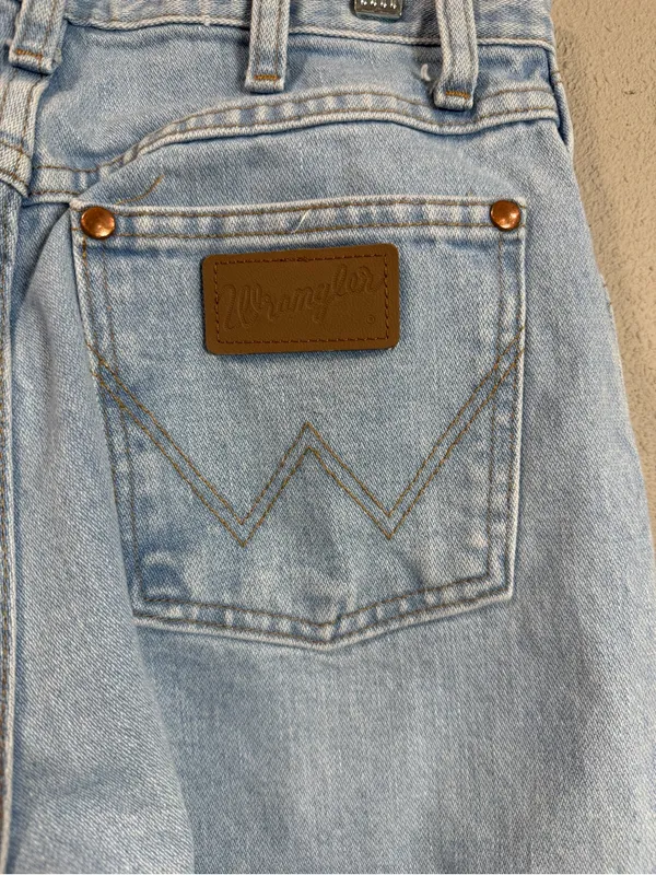 Wrangler Light Wash Slim Boot - Image 4