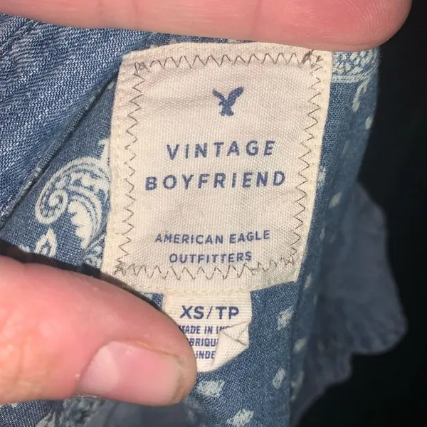 American Eagle light wash denim boyfriend fit XS button down shirt - Image 3