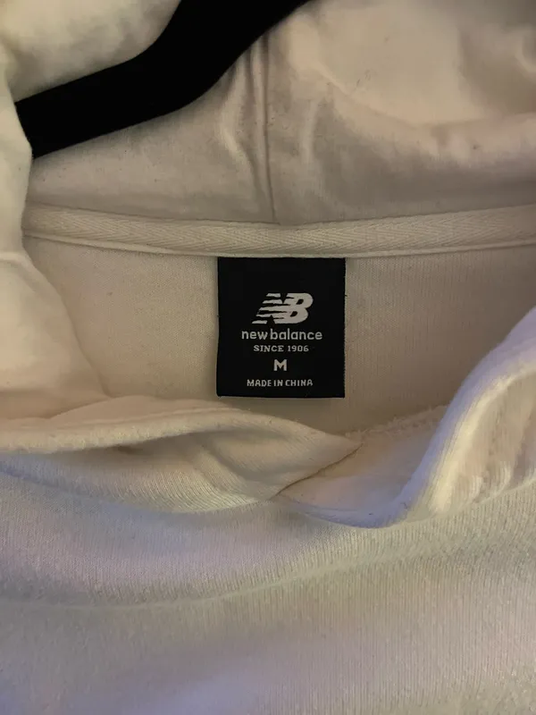 Textured new balance hoodie - Image 4