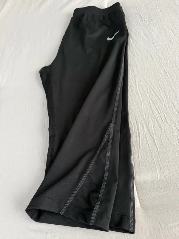 Nike women Black Cropped Athletic Leggings with White Swoosh‎ - Image 6