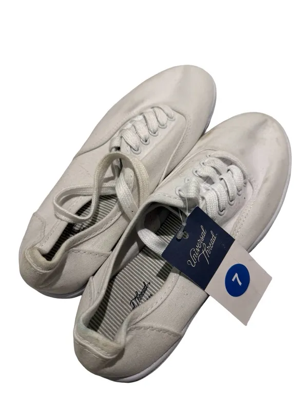 Universal Threads Women’s White Canvas Low-Profile Sneakers - Image 2