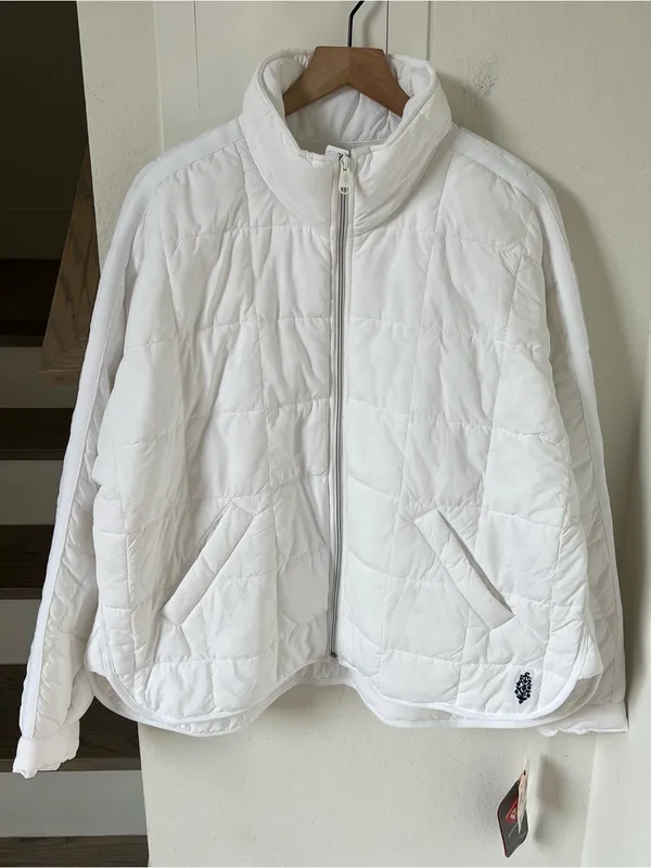 Free People Pippa Packable Puffer White Jacket in White NWT - Image 3