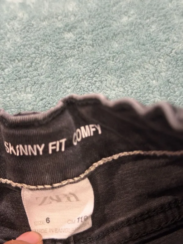 Zara Denim Must Have Collection Skinny Fit Comfy Jeans Size 6 Black Distressed H - Image 3