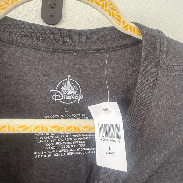 NWT Disney Parks Disney World Stitch Castle Graphic Tee Size Medium - Image 5