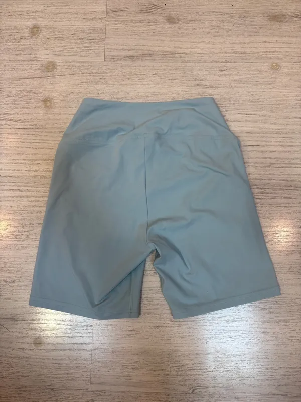 Gymshark Shorts Crossover - Image 2