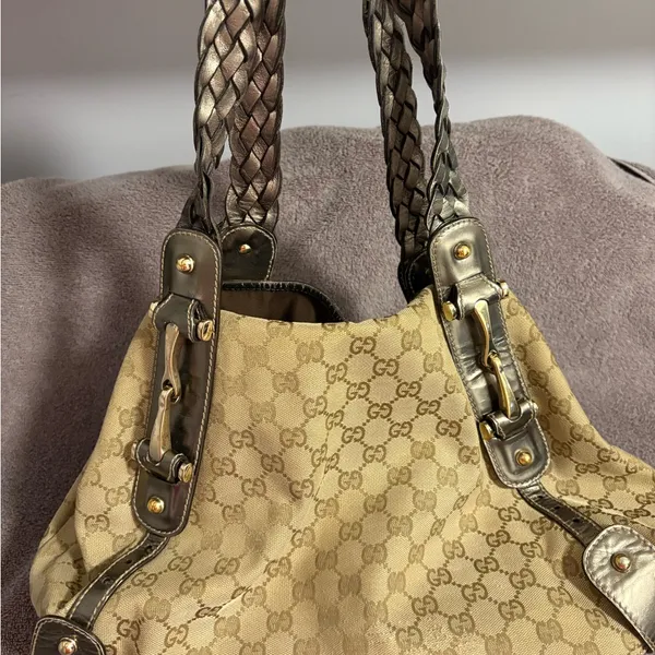 Gucci Pelham Canvas Shoulder Bag with Metallic Strapes - Image 7