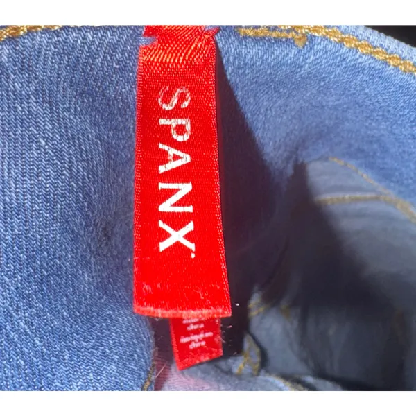 Spanx Medium Wash Pull On Jeans Women's 1X Stretch Distressed Straight Leg‎ - Image 7
