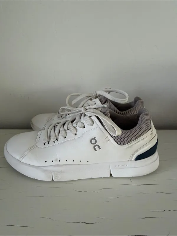 On Running The Roger Advantage White Leather Sneakers CloudTec Walking Sz 7 - Image 5
